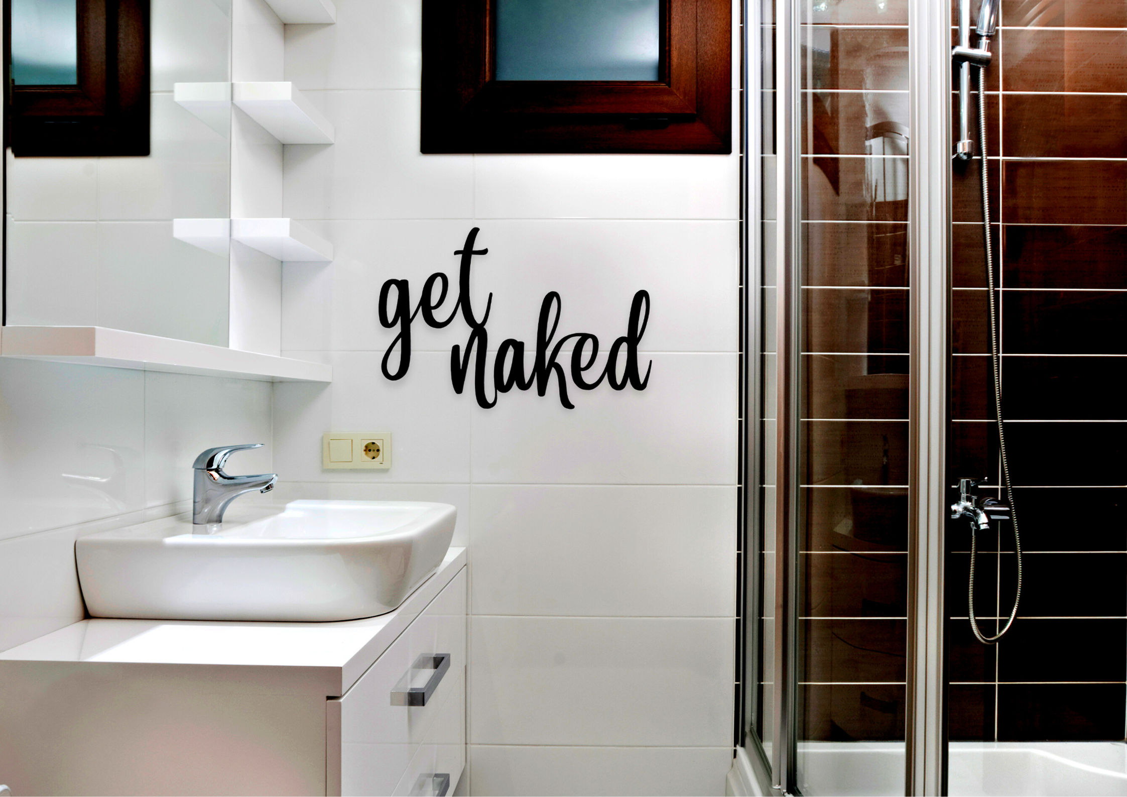 Badezimmer mit get naked an Wand